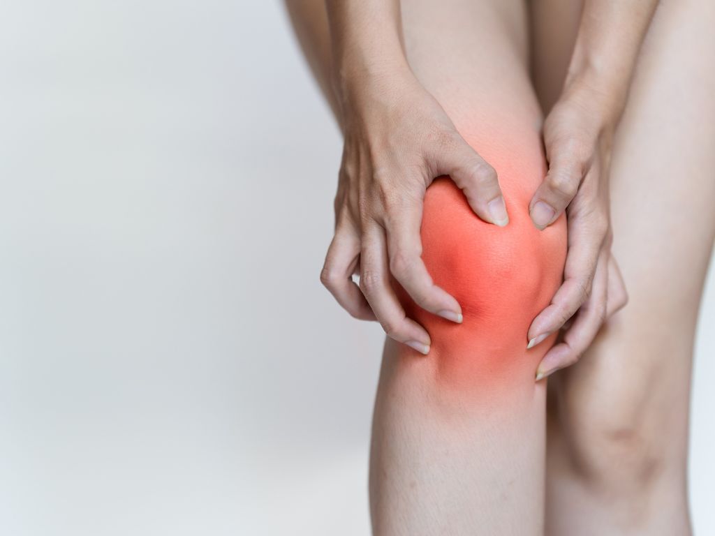 A meniscectomia é um procedimento cirúrgico realizado para remover parcial ou totalmente o menisco lesionado do joelho. 